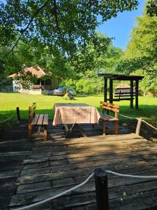 Slavovo dvorištance