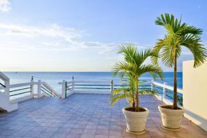 Beach House Condos, Negril