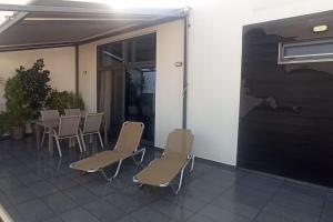Yiannas Modern Central Home in Chania