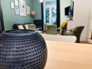 Maisons de vacances ORLEANS - Maison de ville haut de gamme au calme - 4 chambres avec garage - proche de toutes les commodites - LA MAISON D-A COTE : photos des chambres