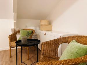 Maisons de vacances ORLEANS - Maison de ville haut de gamme au calme - 4 chambres avec garage - proche de toutes les commodites - LA MAISON D-A COTE : photos des chambres