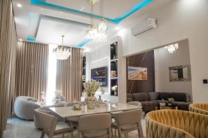 Gracimor Hyndland Estate