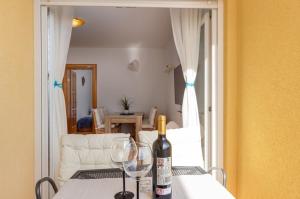 Appartement mit Terrasse und Meerblick 