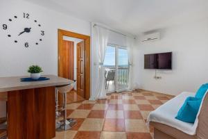 Appartement mit Balkon und Meerblick - b43504 