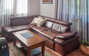 Stunning Home In Novigrad With Wifi