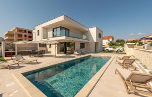 Lovely Home In Mandre With Heated Swimming Pool