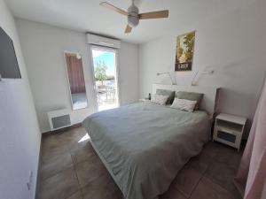 Appartement T3 avec grande terrasse et vue sur les Albères - FR-1-732-85