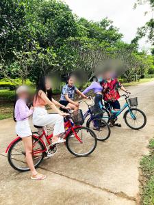 บ้านอบอุ่น By The Mountain Ozoneบ้านโอโซนขุนเขาแก่งกระจาน