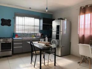 Recanto aconchegante a 8km da praia