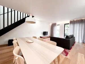 Modern, Charming, Spacious 3-Bedroom Retreat in Brooklyn with Rem-casa - Kensington