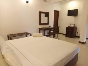 Hikka Sands & SPA