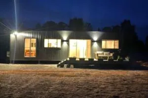 Redman View Luxury Lakeside Cabin - Mafeking