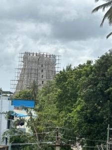 PARVATHY MURUGAN COTTAGE-2ND FLOOR for Pilgrims, family and Bachelors only