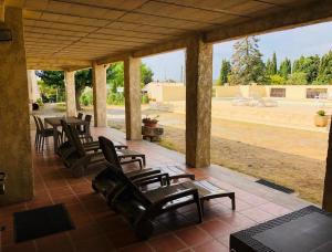 B&B / Chambres d'hotes La maison d'hotes des ferrages : Chambre Triple 1