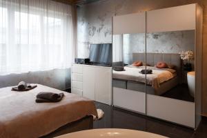 LUXOR,luxury,jacuzzi,main square,CENTRAL