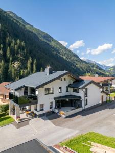 "Apart Edi" inkl SILVRETTA PREMIUM SUMMERCARD