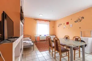 Arbeiterapartment mit 2 Betten, Küche, Bad - Sulzheim