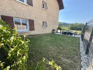 Appartements Les Rives des Montagnes : Appartement 2 Chambres
