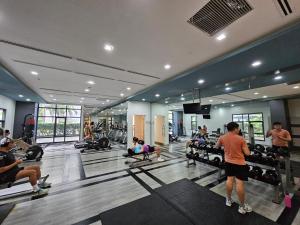 Affordable Condo Suite with 150mbps WIFI and Netflix