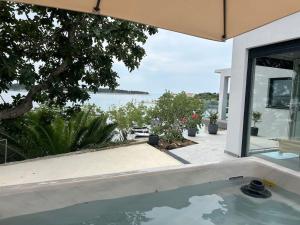 Villa Seawave - on the beach!