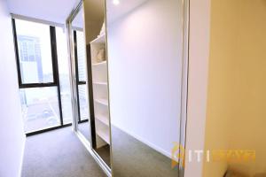 2bd 2bth - Chic Apt in Woden CBD