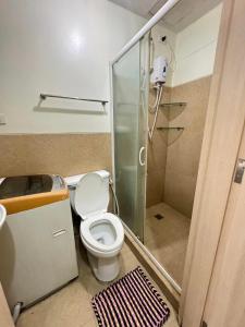 10 Mins From Airport l Live in A Condo l Field Residences l Garden View