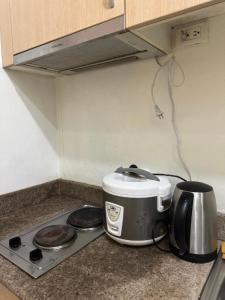 10 Mins From Airport l Live in A Condo l Field Residences l Garden View