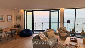 Sail Penthouse - Beach & Parking