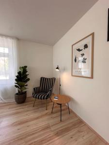 AMAO-Amber I 120qm I Exklusives Gruppen-Apartment I 3 King-Size Betten, 2 Bäder & Gratis Parkplatz