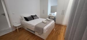 Stella's Cozy Apt (By Marina Zeas) - 4hvězdičkové hotely ve městě Pireus