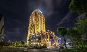 Mehood Lestie, Tongxiang Wuzhen Avenue - T'u-tien-shih