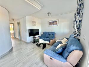 Stunning apartment with pool, golf and lake views