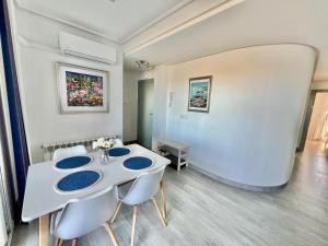 Stunning apartment with pool, golf and lake views