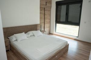 Suri Apartments