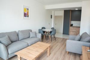 Suri Apartments