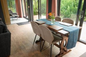 Bird Nest - dine with the eagles Private Retreat