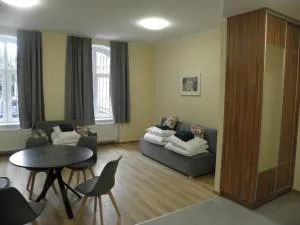 Anieli Krzywoń - Pucice