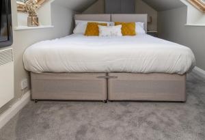 The Retreat- amazing scenic views of the Essex countryside!