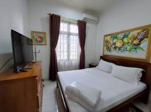 Villa puncak bogor 4 Kamar tidur with privat pool at kota bunga