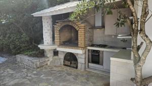 Four-Bedroom Seafront Villa in Maslenica