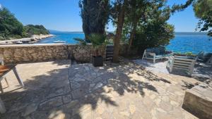 Four-Bedroom Seafront Villa in Maslenica