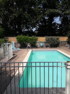 Sejours chez l'habitant Chambre Salon Sdb Jardin pres Bordeaux : photos des chambres