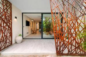 Mistiq Temple Premium Experience