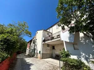 La quiete tra le montagne - Isola