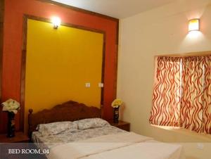 6 Large Bedrooms house at kottayam town #812!983!5682