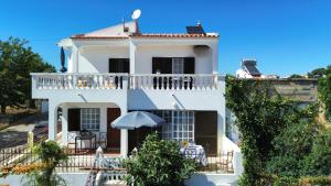 Sunshine, casa de campo e praia, estilo e conforto, espaço e privacidade, perfeita para as suas férias em Olhão