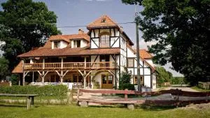 Sasek Mały # Pensjonat # Jazdy Konne - Windau