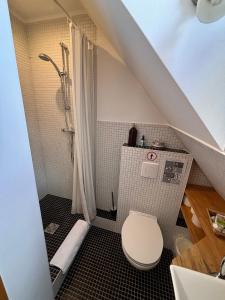 MESSE, Uniklinikum, Grugapark - Charmante Wohnung mit Dachterrasse in guter Lage