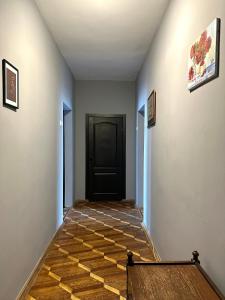 Три Больших Спальни 100 м2 - улица Большая Васильковская 54 метро Олимпийская или Дворец Спорта