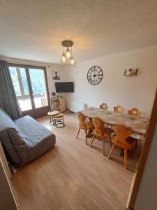 Appartements Le Lou&My a Valmeinier 1800 : photos des chambres